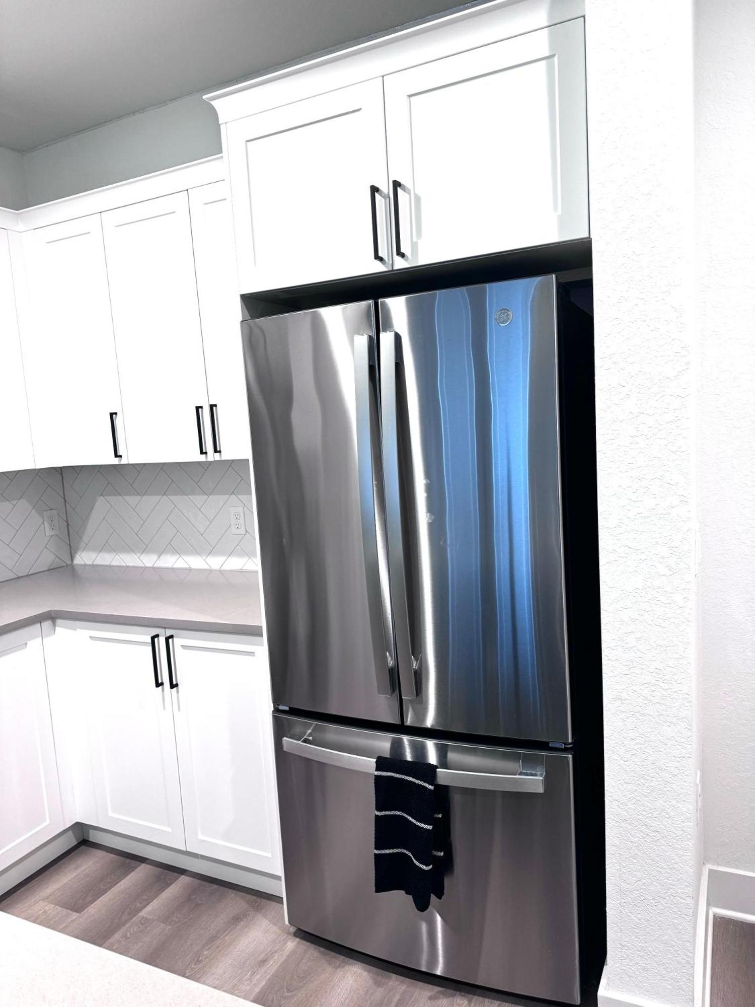 Modern Retreat Near Mco In Gated Community With Resort-style Amenities & Free Parking Orlando