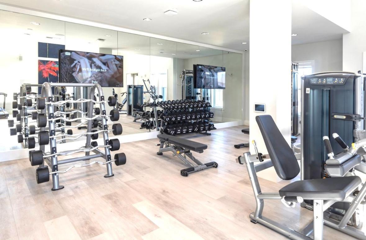 Apartment Modern Retreat Near Mco In Gated Community With Resort-style Amenities & Free Parking *