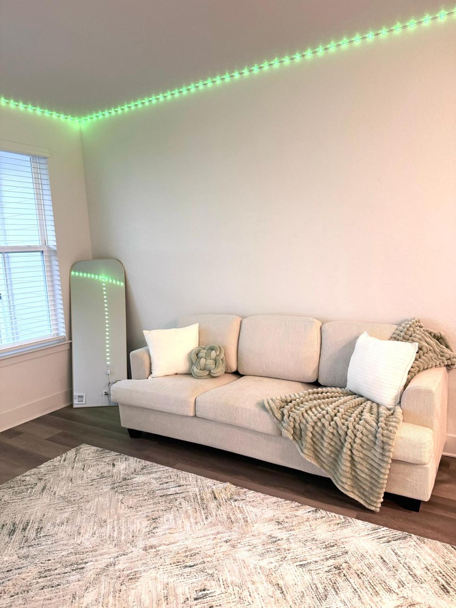 Apartment Modern Retreat Near Mco In Gated Community With Resort-style Amenities & Free Parking *